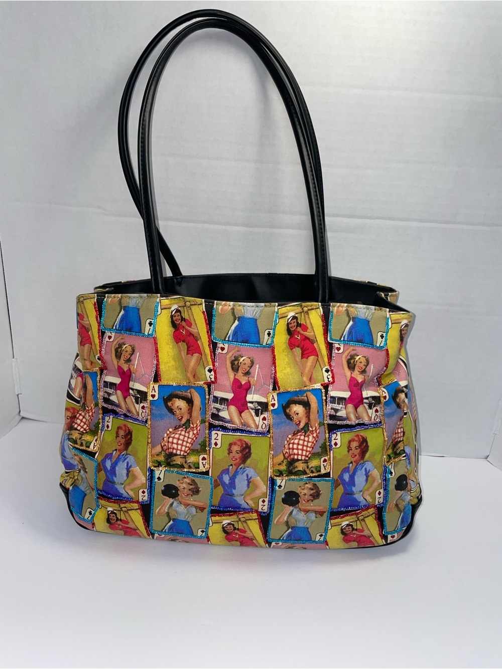 Vintage Retro Pin-Up Print Shoulder Bag